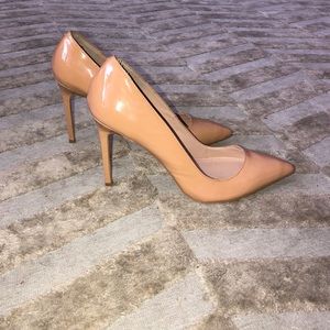 ShoeMint Pointy toe nude heel